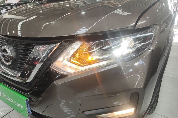 日产 奇骏 2021款 2.0L CVT 2WD XL Premium尊享纪念版局部细节36