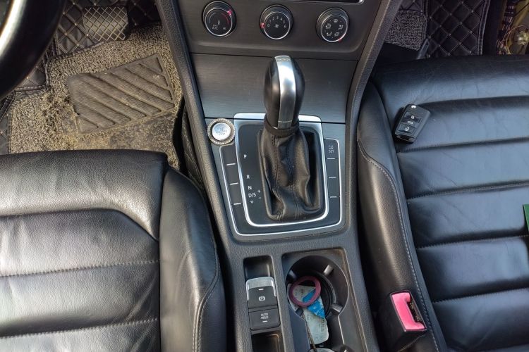 大众 高尔夫 2015款 1.4TSI 自动豪华型局部细节18