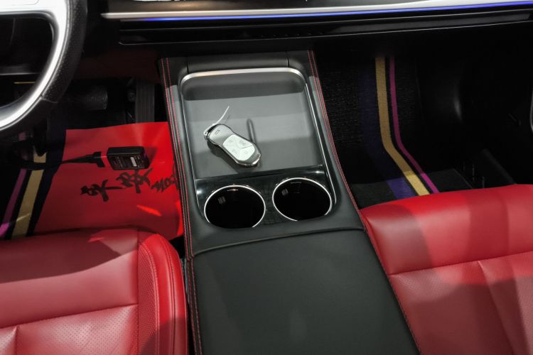 小鹏P7 2023款 P7i 610 Max 性能版中控内饰18