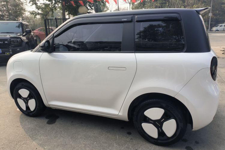 长安启源 长安Lumin 2025款 205km 香沁款车身外观4