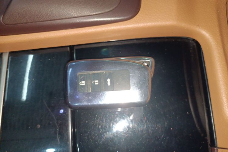 雷克萨斯ES 2016款 200 Midnight特别限量版中控内饰11