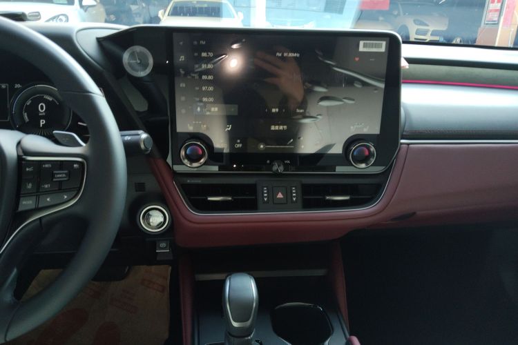 雷克萨斯ES 2025款 300h 臻享版中控内饰16