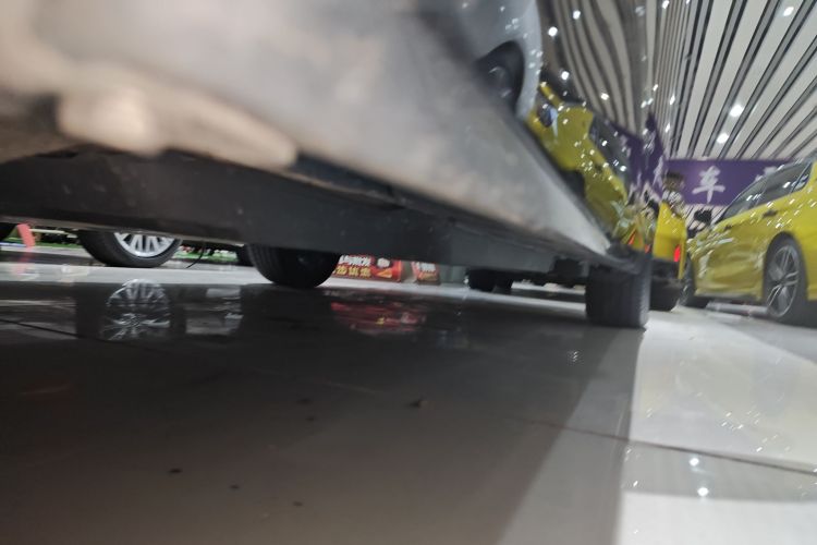 丰田 亚洲龙 2022款 2.0L 豪华版局部细节9002