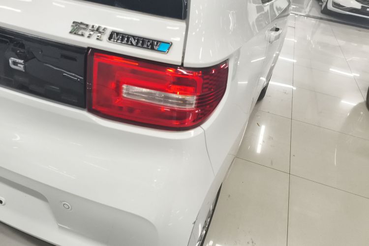 五菱汽车 宏光MINIEV 2020款 悦享款 磷酸铁锂车身外观6006