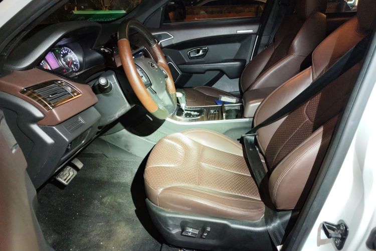 陆风X7 2015款 2.0T 全景尊贵版局部细节19