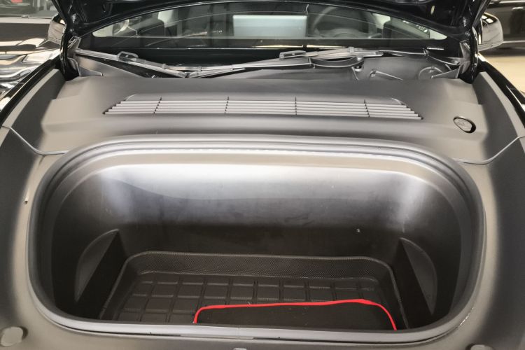 特斯拉 Model Y 2021款 标准续航后驱版局部细节24