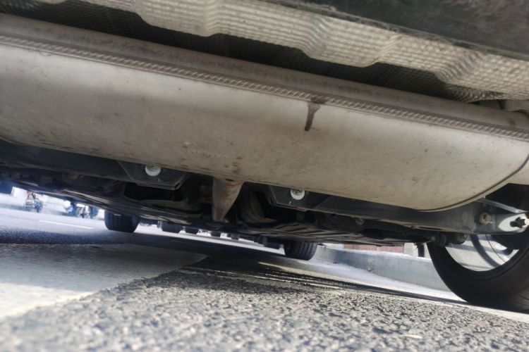 领克03 2022款 2.0TD DCT劲Pro局部细节9008