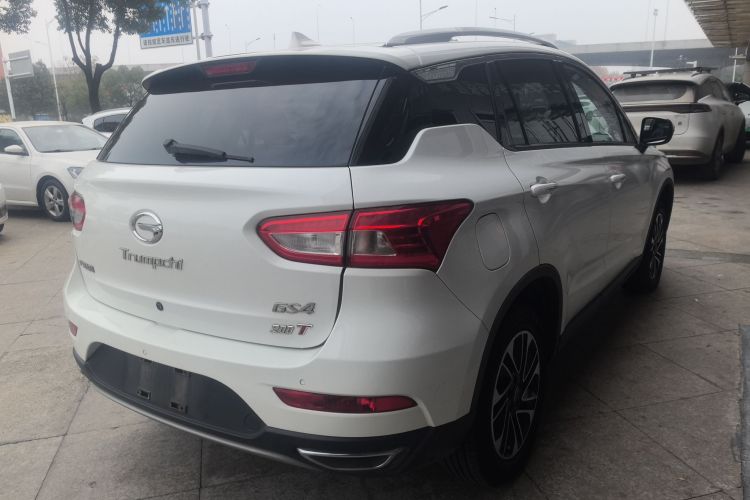 广汽传祺 传祺GS4 2015款 200T 手动豪华版车身外观7