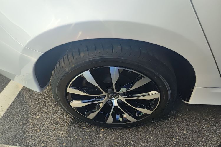 沃尔沃S60 2019款 S60L 改款 T5 智进进阶版车身外观6008