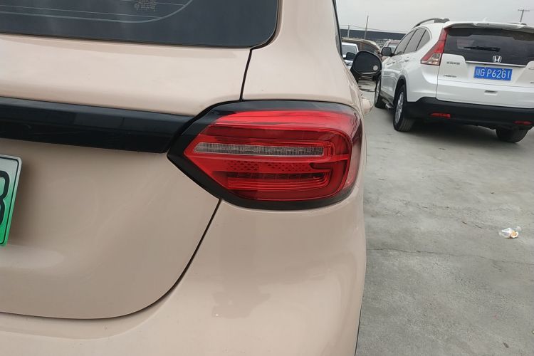 零跑汽车 零跑T03 2021款 400微糖版车身外观9