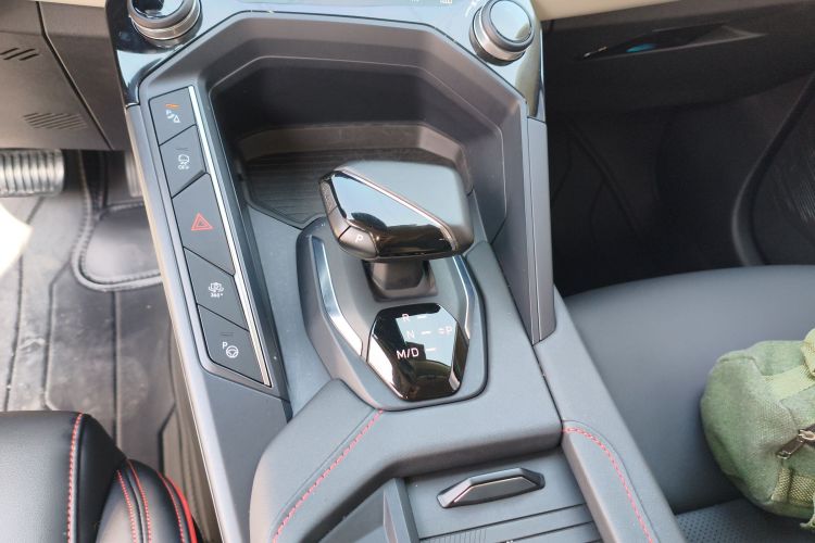 领克06 2023款 Remix 1.5T 耀Halo中控内饰18