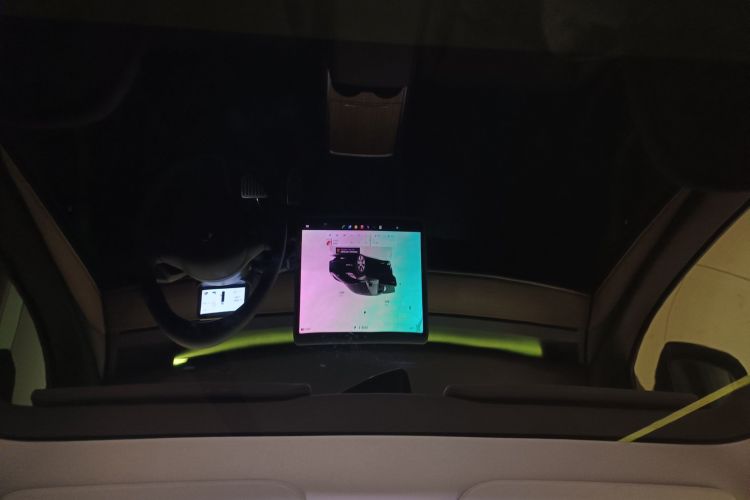 特斯拉 Model Y 2022款 后轮驱动版中控内饰22