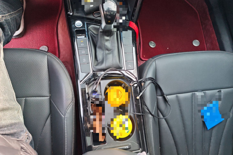 大众 帕萨特 2025款 出众款 380TSI 星空龙腾版中控内饰18