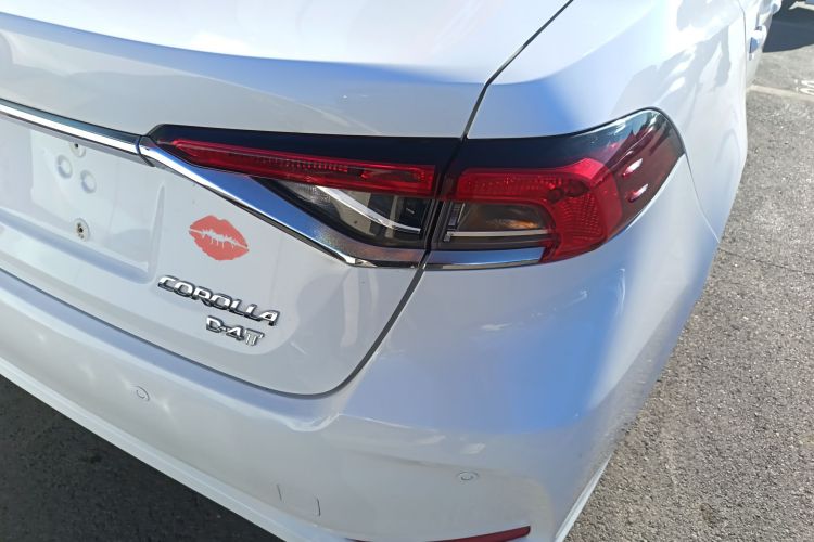 丰田 卡罗拉 2019款 1.2T S-CVT GL-i精英版车身外观9