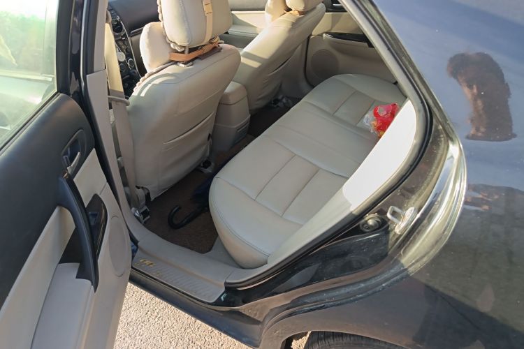 马自达6 2011款 2.0L 自动时尚型中控内饰21