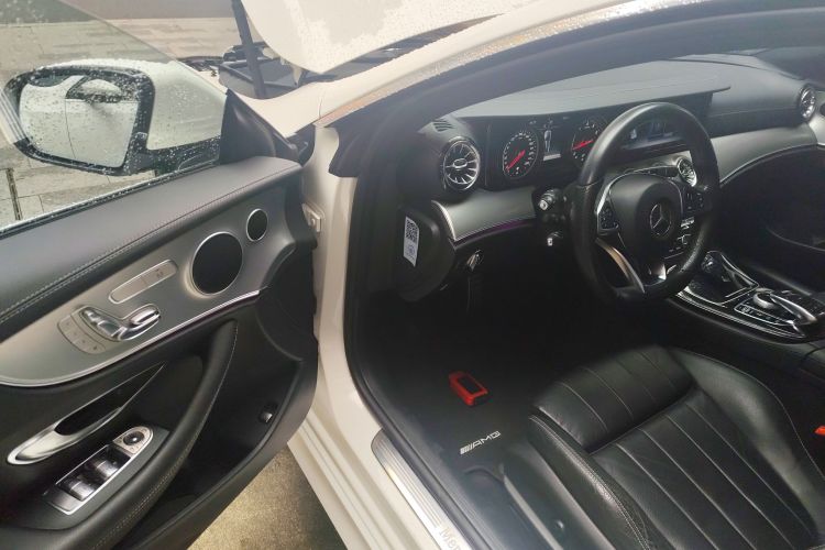 奔驰E级(进口) 2017款 E 200 4MATIC 轿跑车中控内饰7002