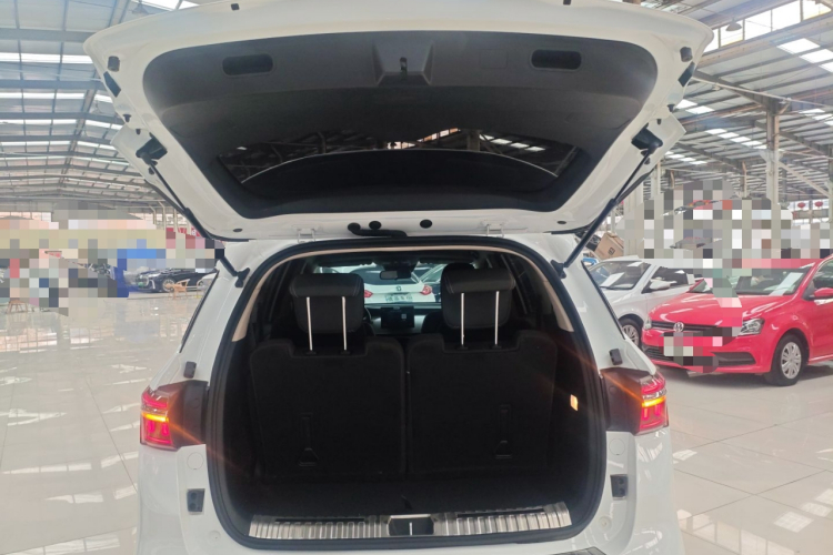 比亚迪 宋MAX 2021款 升级版 1.5T 自动尊贵型 6座局部细节23