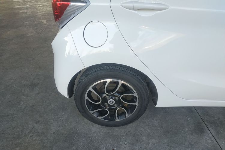 长安 奔奔 2015款 1.4L IMT豪华型 国V车身外观6008