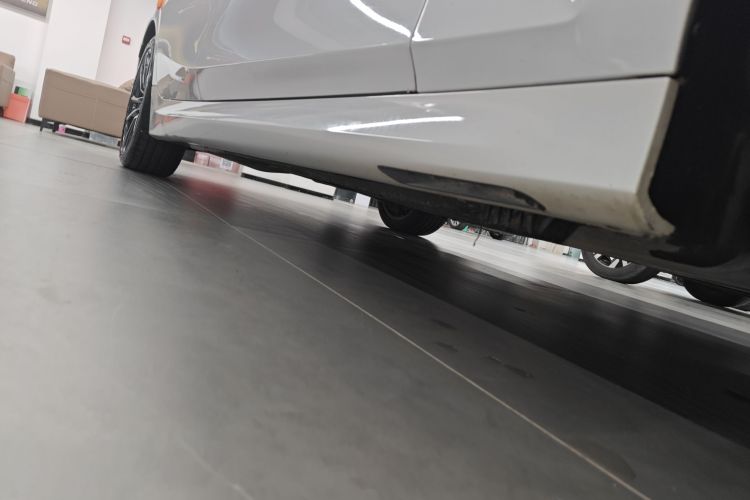 宝马3系 2021款 改款 325Li M运动套装局部细节9001