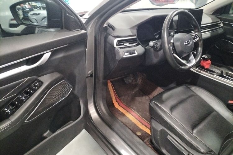 吉利汽车 帝豪 2023款 第4代冠军版 1.5L CVT尊贵型中控内饰7003