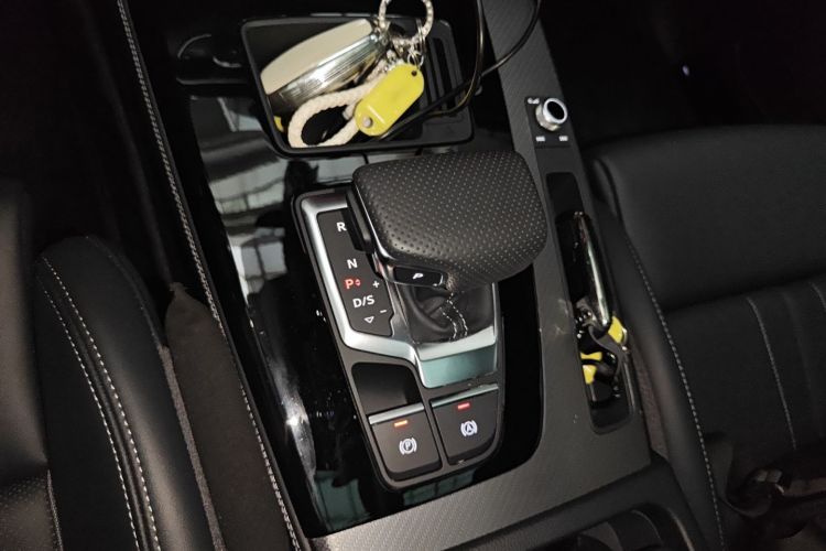 奥迪Q5L 2024款 40 TFSI 豪华动感型局部细节18