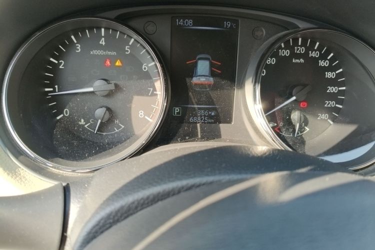 日产 奇骏 2019款 2.0L CVT舒适版 2WD中控内饰15