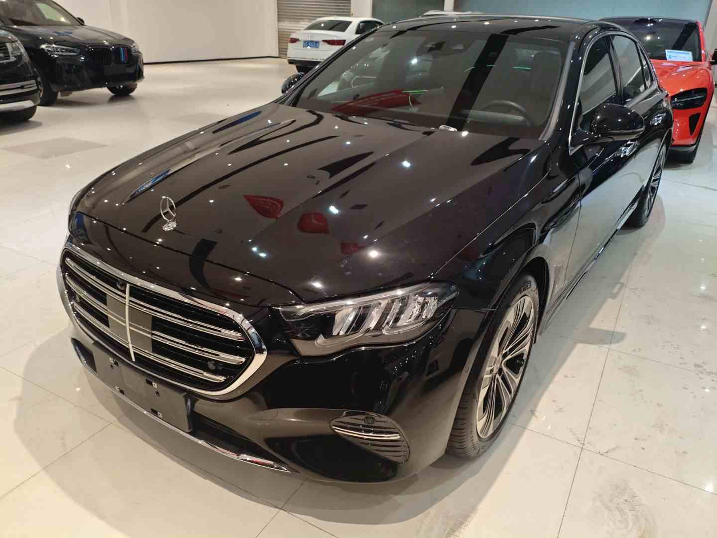 奔驰E级新能源 2024款 E 350 e L 插电式混合动力轿车(2)