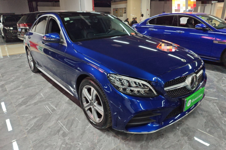 奔驰C级 2021款 C 260 L 运动版车身外观3