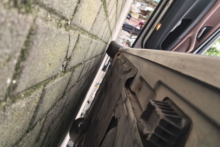 宝马5系 2017款 520Li 典雅型局部细节9002