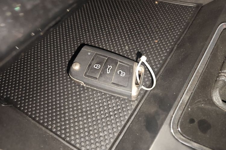 大众 宝来 2023款 200TSI DSG悦行PRO版中控内饰11