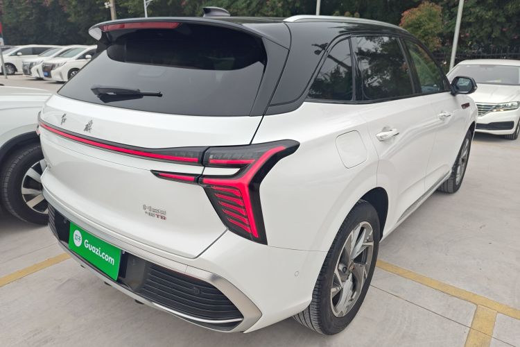 红旗HS3 2023款 2.0T 四驱有为版车身外观7