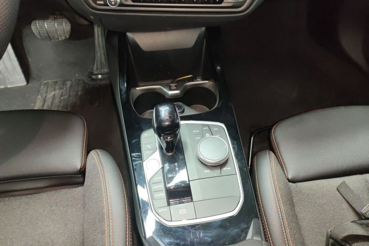 宝马2系(进口) 2021款 225i 四门轿跑车 M运动套装中控内饰18