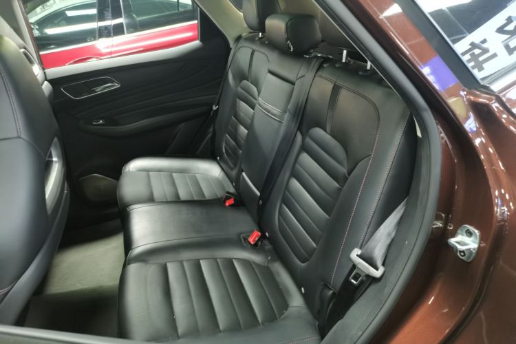 名爵HS 2019款 30T 自动两驱Trophy超燃版 国VI中控内饰7004