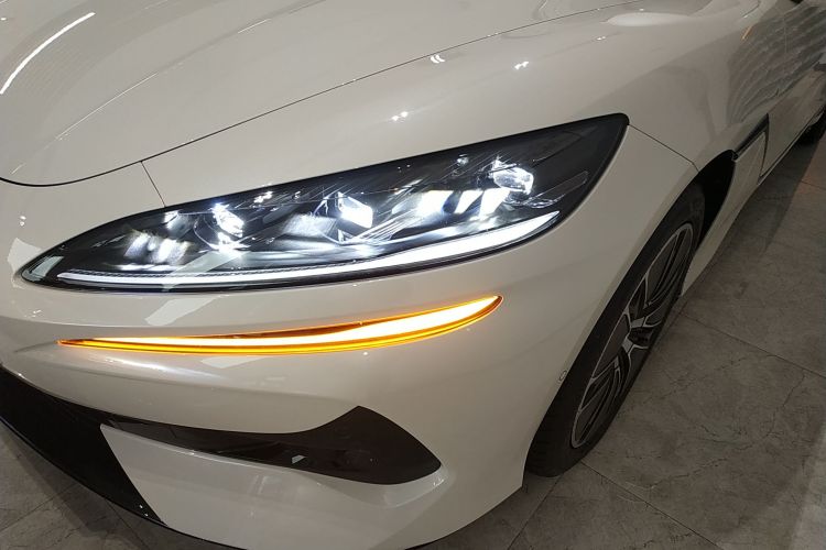 腾势Z9GT 2024款 1100四驱Max版局部细节36