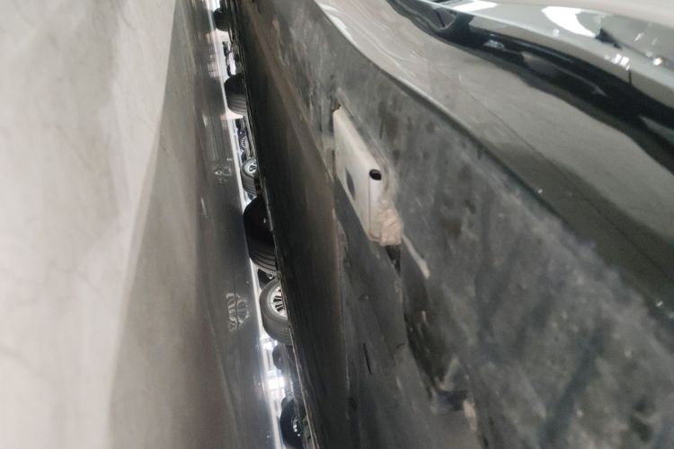 腾势Z9 2024款 1100km 四驱Max版局部细节9002