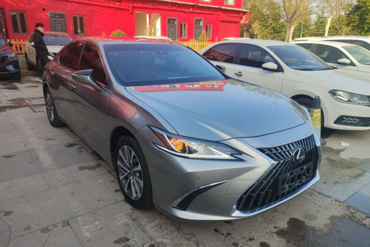 雷克萨斯ES 2022款 200 卓越版车身外观3