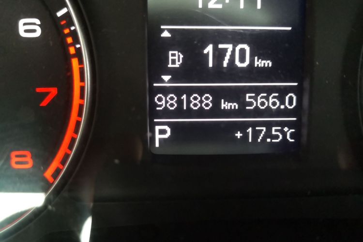 奥迪Q3 2018款 30周年年型 30 TFSI 时尚型中控内饰15