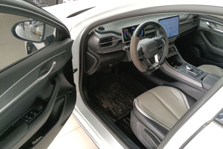 比亚迪 驱逐舰05 2024款 荣耀版 DM-i 55KM 豪华型中控内饰7003