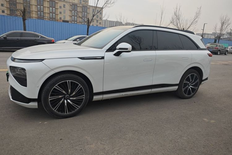 小鹏G9 2022款 702 Pro车身外观4