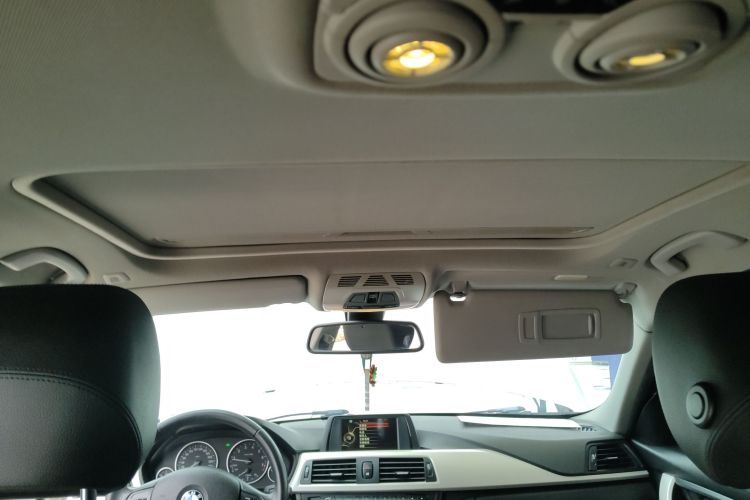 宝马3系 2015款 316Li 时尚型中控内饰22