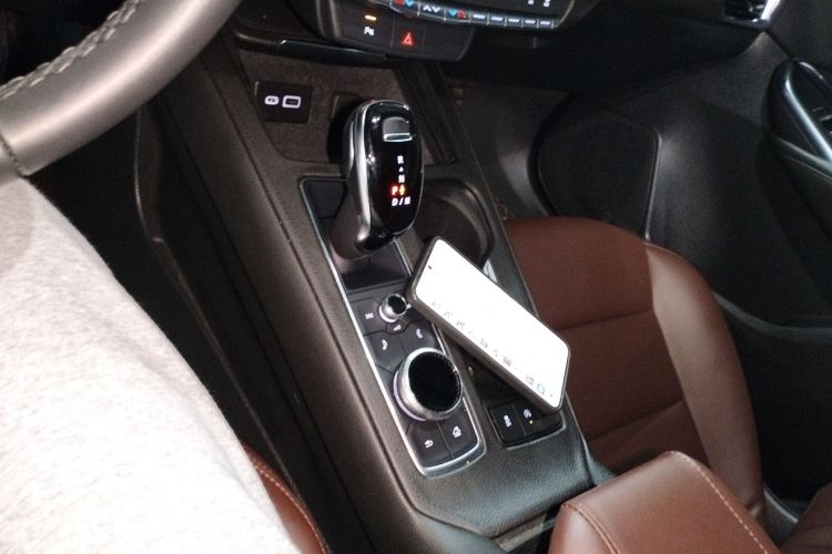 凯迪拉克XT4 2021款 28T 两驱技术型局部细节18