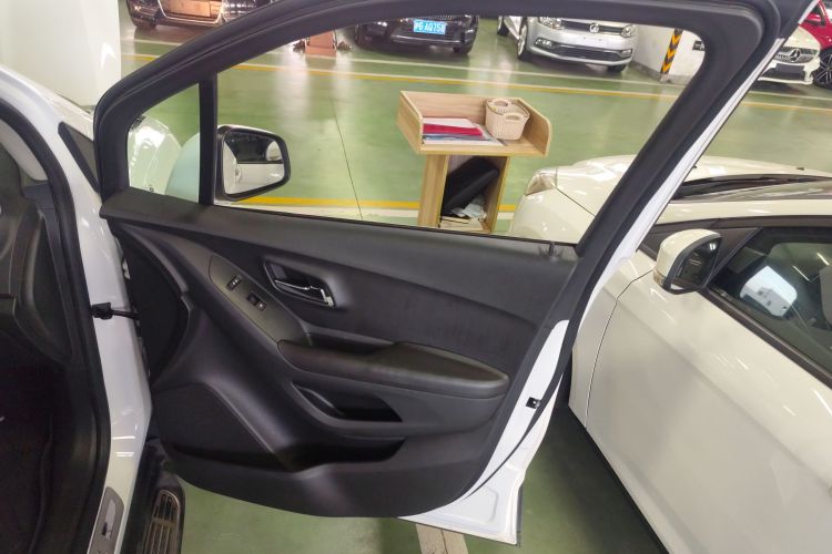 雪佛兰 创酷 2016款 1.4T 自动两驱豪华型中控内饰7005