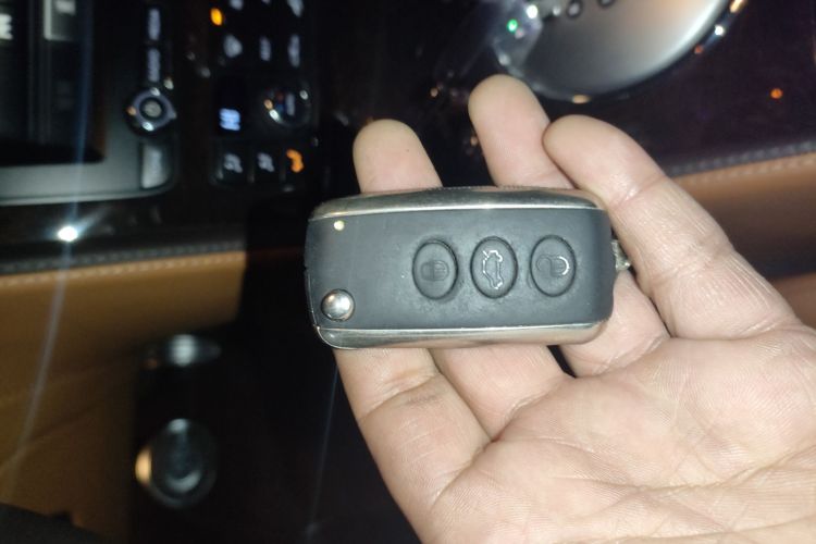 宾利 飞驰 2010款 6.0T 四座版中控内饰7001