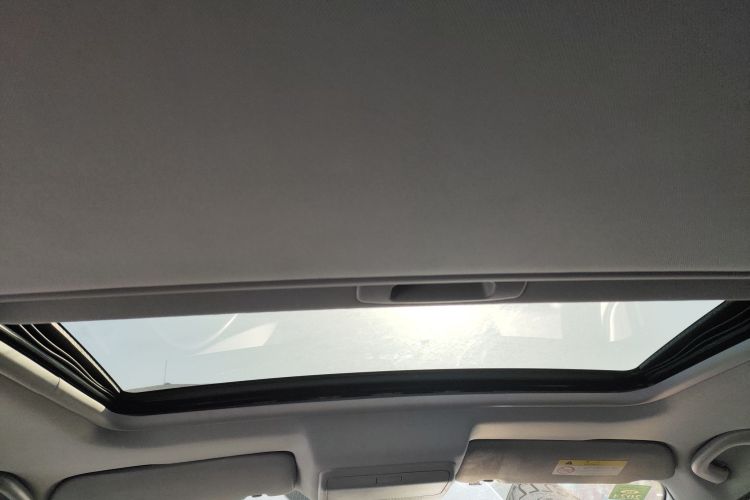 标致3008 2013款 2.0L 自动潮流版局部细节22