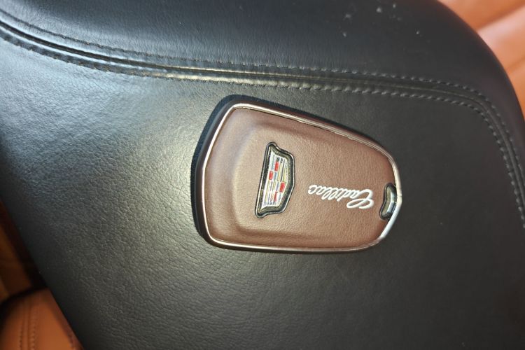 凯迪拉克CT6 2017款 28T 领先型中控内饰11