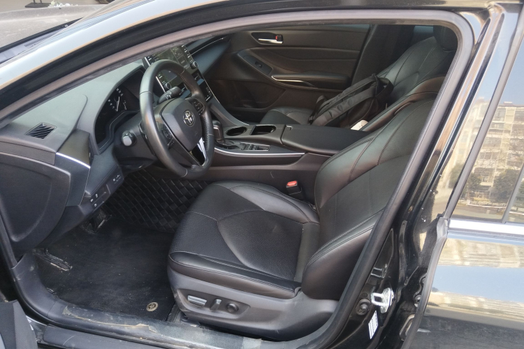 丰田 亚洲龙 2021款 2.5L 豪华版中控内饰19