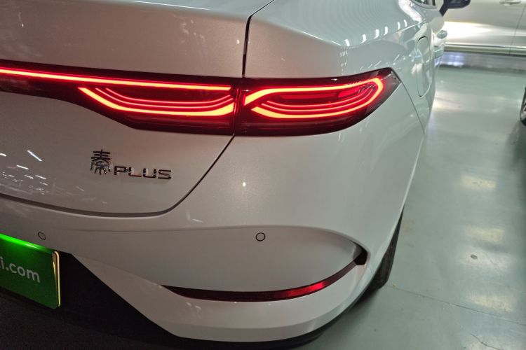 比亚迪 秦PLUS 2025款 DM-i 智驾版 55KM领先型车身外观9