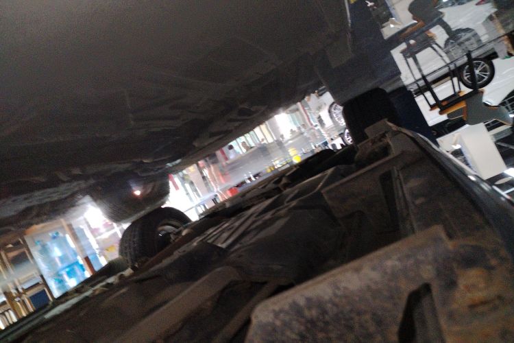 丰田 汉兰达 2018款 2.0T 四驱尊贵版 7座 国VI局部细节9002