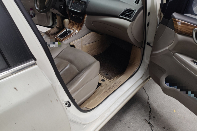 日产 轩逸 2012款 1.6XL CVT豪华版局部细节9005