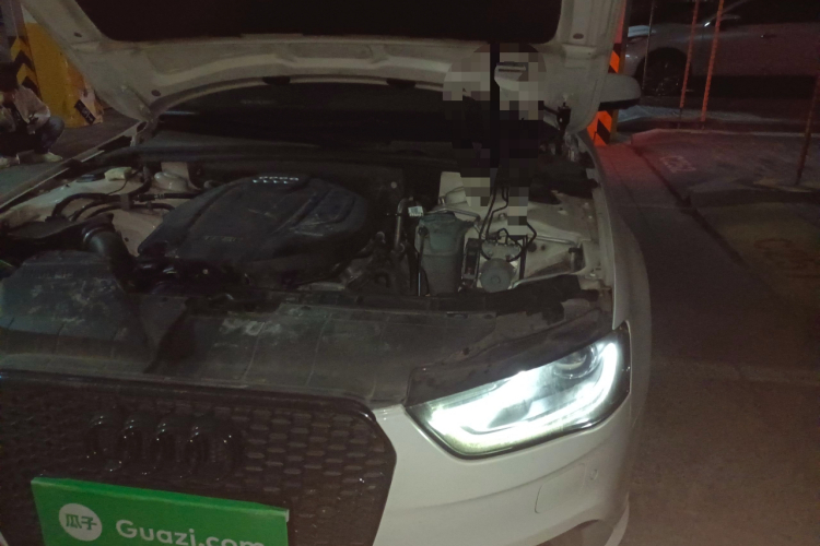 奥迪A4L 2015款 45 TFSI quattro个性运动型局部细节9007